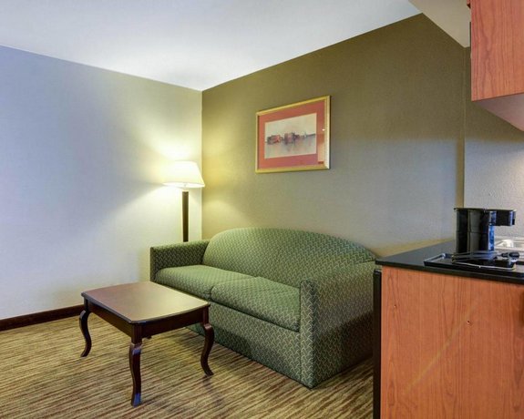 Comfort Inn Suites Airport Dulles Gateway Sterling Compare Deals