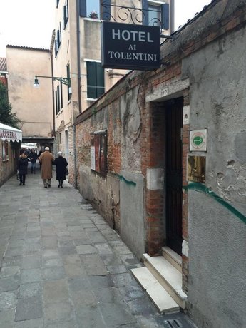 알베르고 아이 톨렌티니, Albergo ai Tolentini