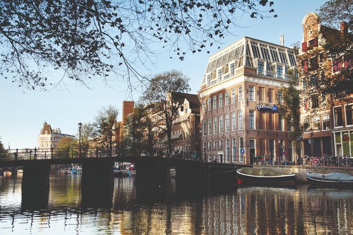 מלון רדיסון בלו אמסטרדם צילום של הוטלס קומביינד - למטייל (1)