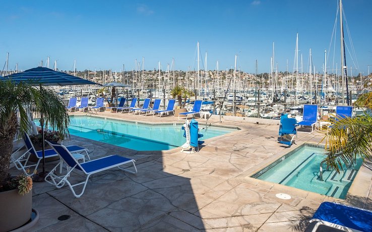 Bay Club Hotel and Marina,San Diego:Photos,Reviews,Deals