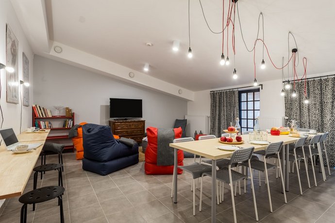 Vava Hostel Warsaw Compare Deals