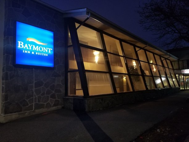 베이몬트 바이 윈덤 몬트리올 에어포트, Baymont by Wyndham Montreal Airport