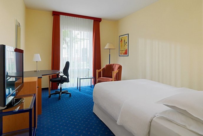 Sheraton Offenbach Hotel Frankfurt Am Main Compare Deals - 