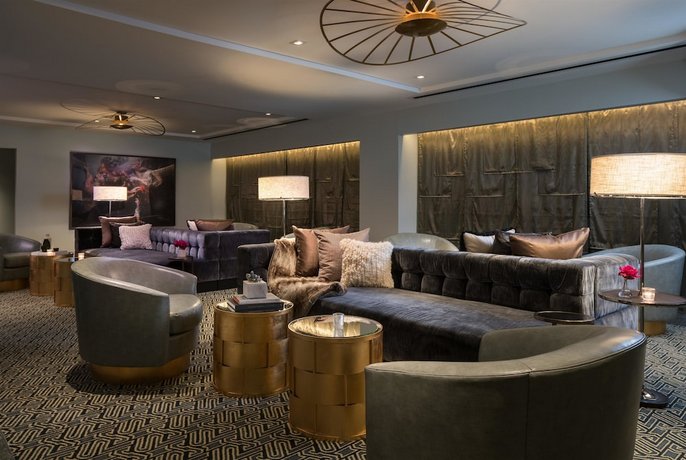 Troubadour Hotel New Orleans Tapestry Collection By Hilton