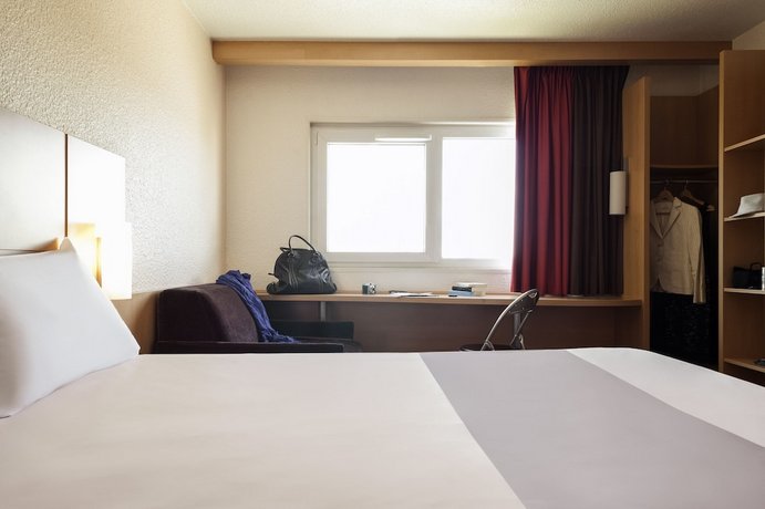 Ibis Calais Coquelles Tunnel Sous La Manche Compare Deals - 