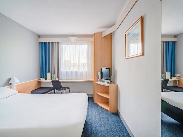 Ibis Czestochowa Compare Deals - 