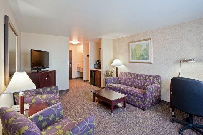 Holiday Inn Express Spokane Downtown Compare Deals