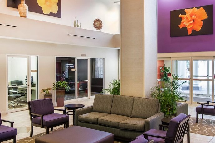 Comfort Suites Maingate East Orlando Compare Deals