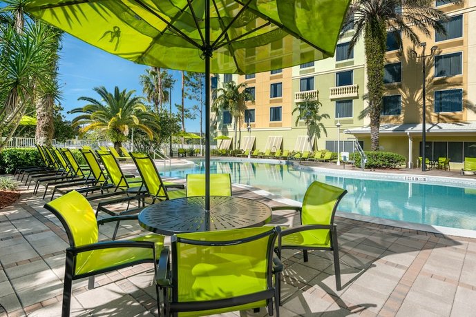 Comfort Suites Maingate East Orlando Compare Deals