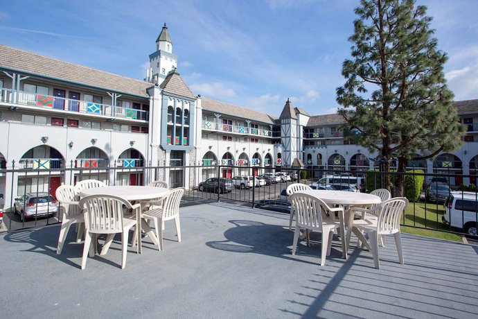 Castle Inn and Suites Anaheim,Disneyland-Anaheim:Photos,Reviews,Deals