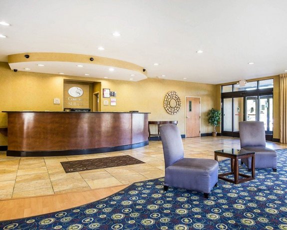 Comfort Suites Macon Compare Deals
