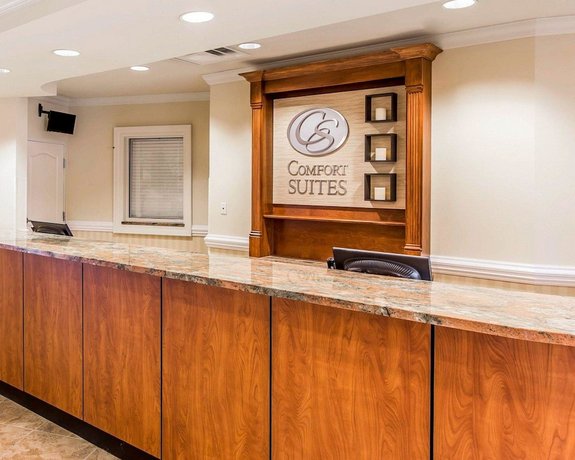 Comfort Suites Valdosta Compare Deals