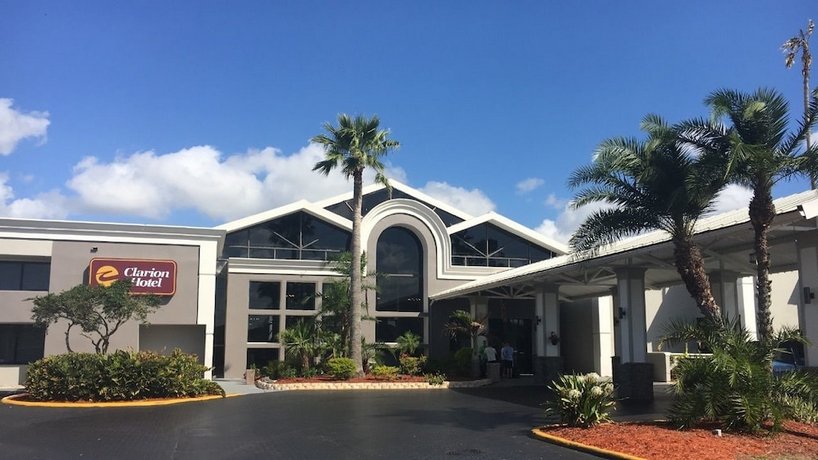 Clarion Hotel Orlando International Airport Compare Deals