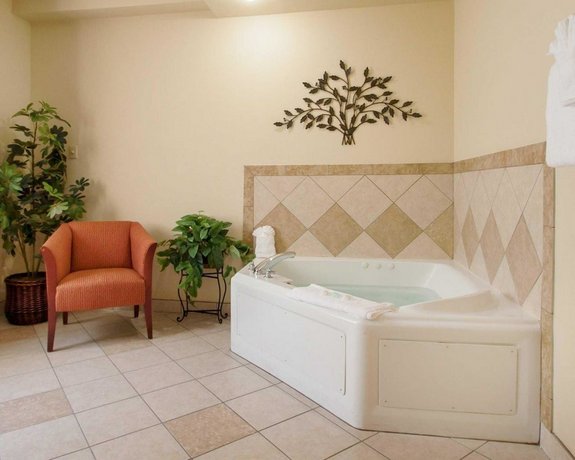 Comfort Suites Eugene Compare Deals