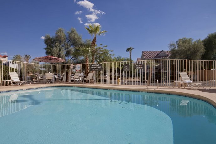 Comfort Suites Peoria Sports Complex Compare Deals