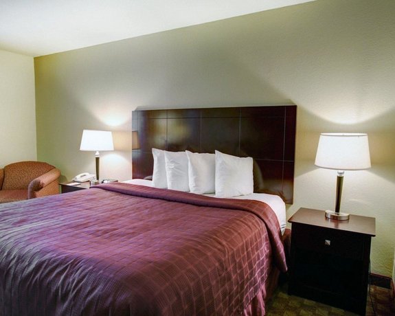 Quality Inn Bastrop Compare Deals