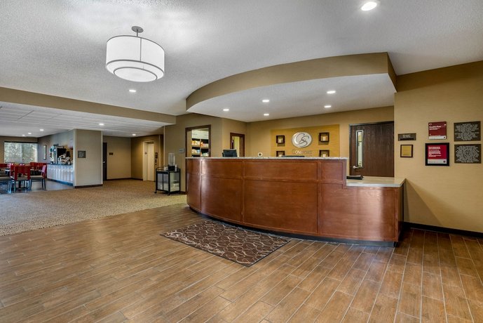 Comfort Suites Cedar Falls Compare Deals