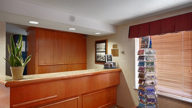 Downtown Duluth Inn Compare Deals - 