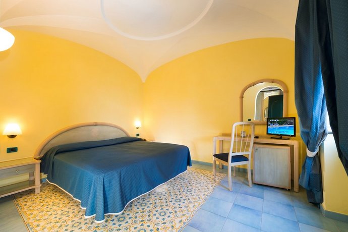 Hotel Oasi Castiglione Casamicciola Terme Compare Deals - 