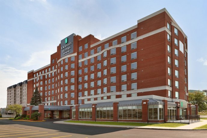 엠버시 스위트 바이 힐튼 몬트리올 에어포트, Embassy Suites By Hilton Montreal Airport