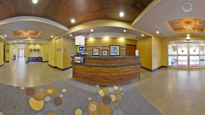 Hampton Inn Suites Greensboro Four Seasons Compare Deals