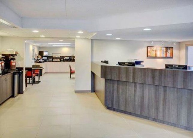 Comfort Inn Barrie Compare Deals