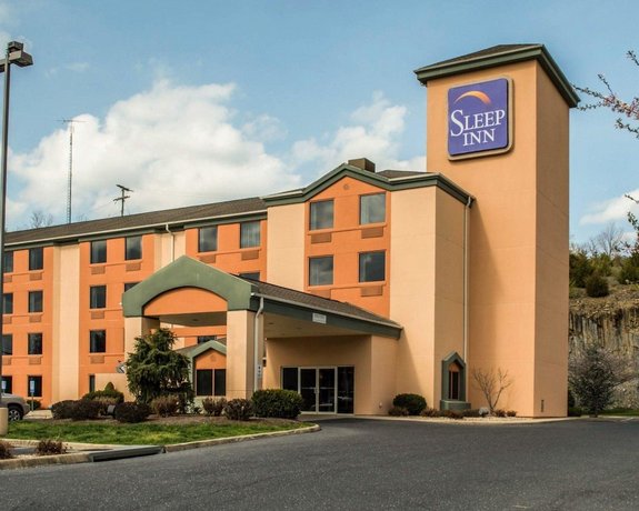 Sleep Inn Staunton Compare Deals - 