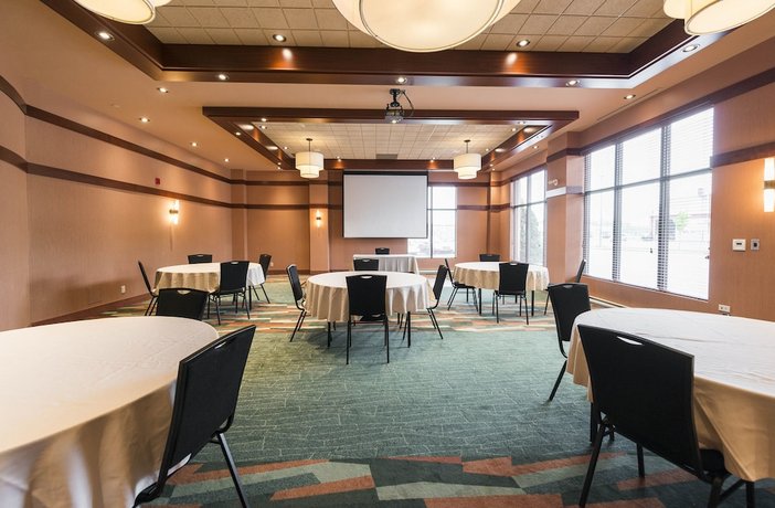 Quality Inn Suites Levis Compare Deals
