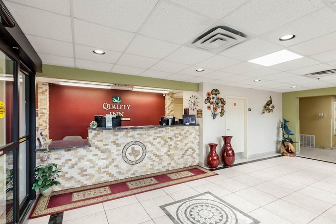 Quality Inn Near Seaworld Lackland San Antonio Compare Deals