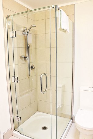 Country Comfort Hotel Auckland Airport Gateway Compare Deals