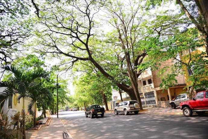 Colombo villa at cambridge place sri lanka