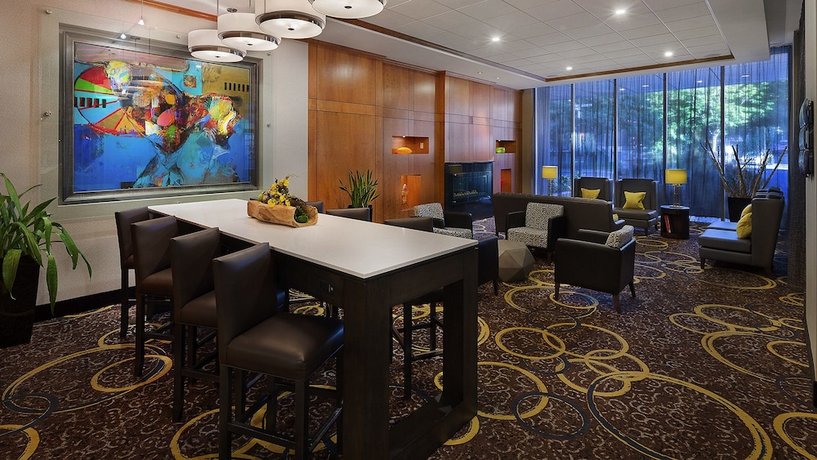 Hilton Garden Inn Montreal Centre Ville Compare Deals