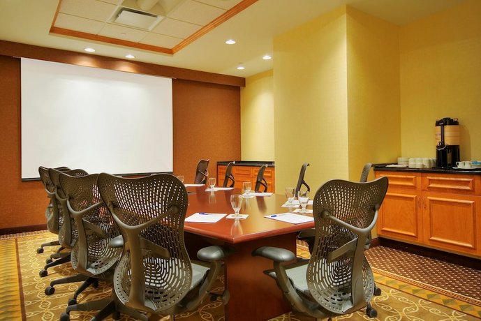 Hilton Garden Inn Montreal Centre Ville Compare Deals