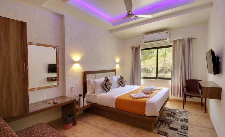 Manwar Resort