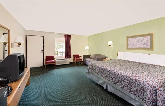 Days Inn By Wyndham Cleveland Tn Compare Deals