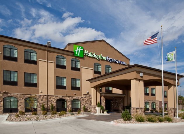 Holiday Inn Express Hotel Suites Grand Island Compare Deals - 