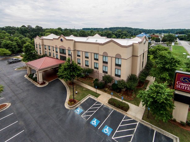 Comfort Suites Woodstock Compare Deals