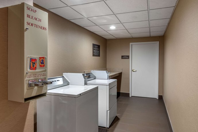Comfort Suites Woodstock Compare Deals