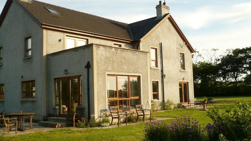 Maghernahar House B B Ballintoy Compare Deals