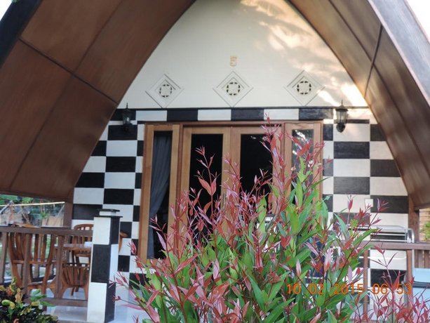 Meno Smile Cottages Lombok Compare Deals
