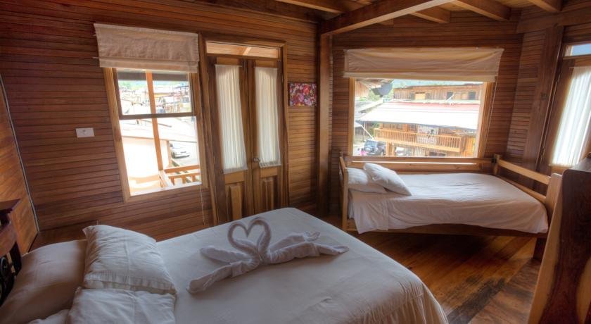 Dragonfly Inn Hotel And Restaurant Mindo Compare Deals