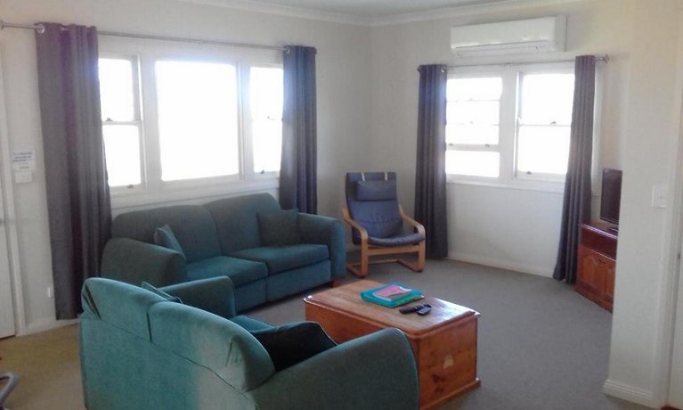 12 Apostles Cottages Princetown Compare Deals