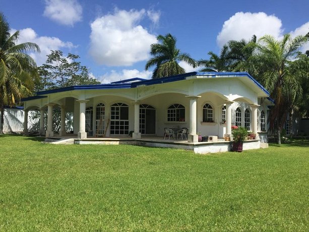 빌라 캄페스트레, Villa Campestre