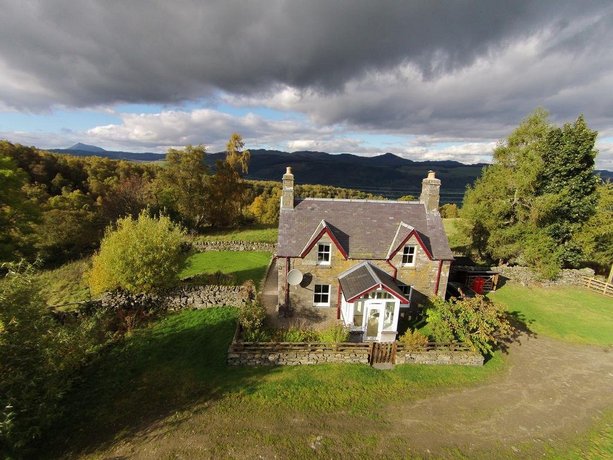 Errichel House And Cottages Aberfeldy Compare Deals