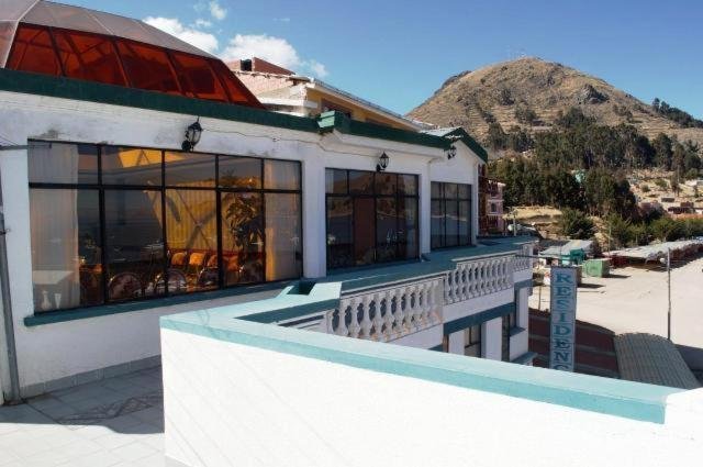 호스탈 브리사스 델 티티카카, Hostal Brisas del Titicaca