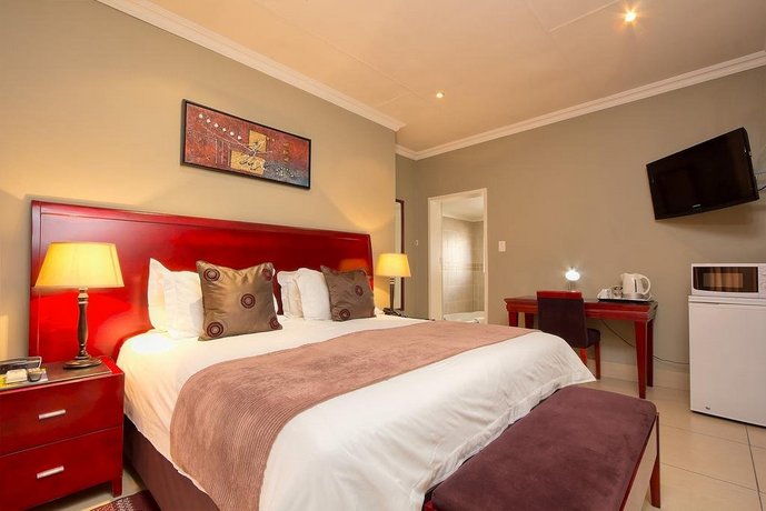 Tamboti Lodge Guest House, Pretoria - Compare Deals