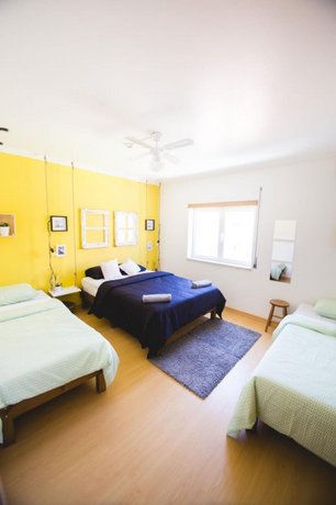 Pineapple Surf House