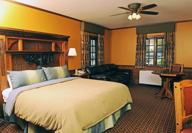 Starved Rock Lodge Conference Center Utica Compare Deals