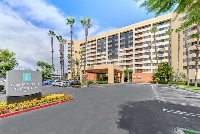 Embassy Suites by Hilton Anaheim Orange - Compare Deals