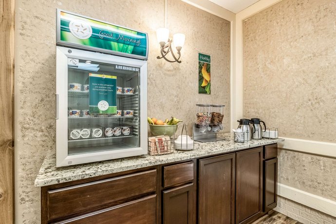 Quality Inn Suites Albert Lea Compare Deals